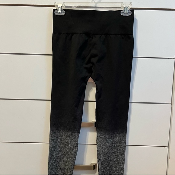 Gymshark Black & Grey Ombre Leggings - Picture 3 of 6